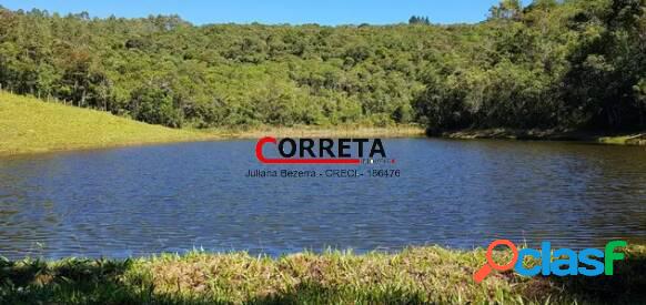 797 - VENDE-SE SÍTIO COM LAGO, BAIA, NASCENTE E AMPLO DE 7