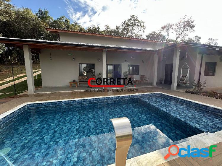 853 - CHÁCARA COMPLETA COM PISCINA, LAGO E 2254 M² DENTRO