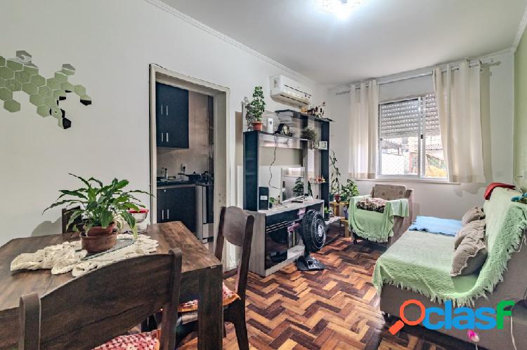 Apartamento com 2 quartos, 56m², à venda em Porto Alegre,