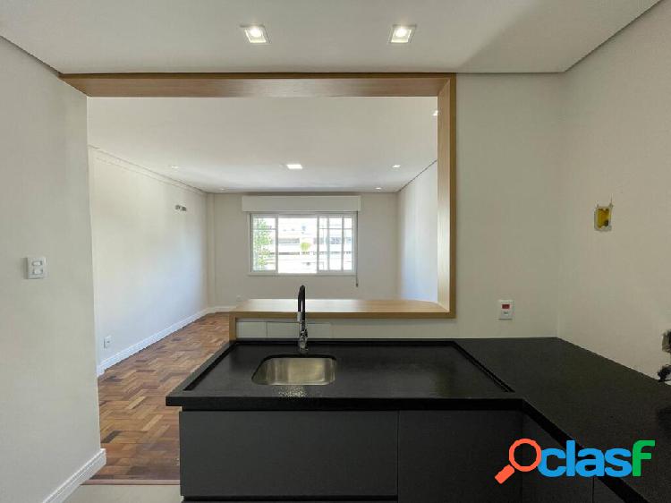 Apartamento com 2 quartos, 69m², à venda em Porto Alegre,