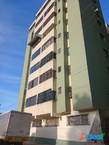 Apartamento en Venta a pocos metros de la Av Universidad,