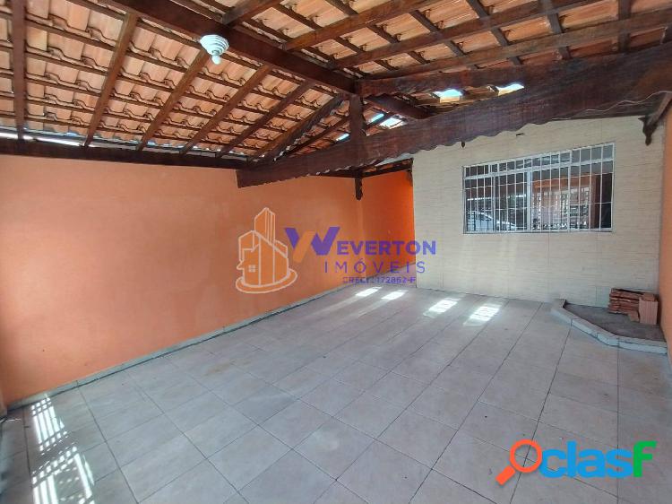 Casa 2 dorm. (1 suíte) R$ 250.000,00 em Mongaguá na