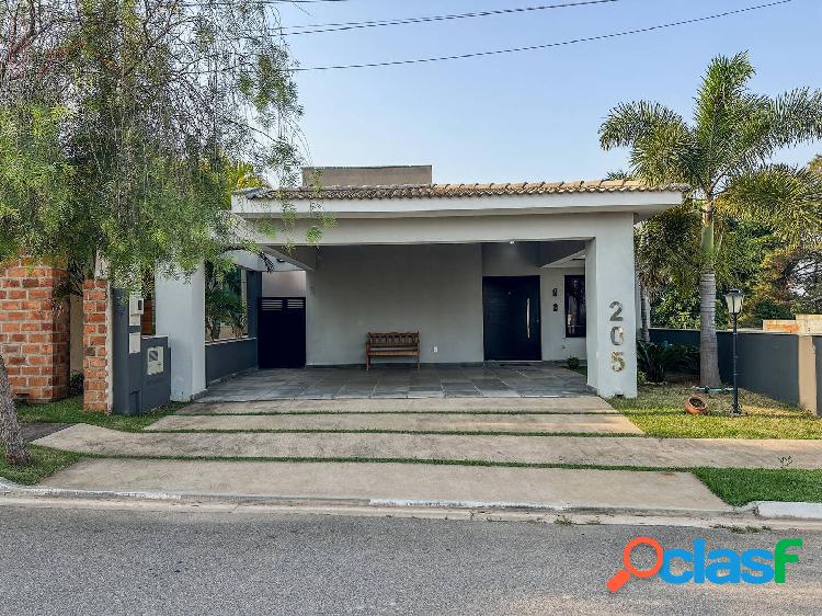 Casa 3 Dormitórios 200m² AC/ R$1.385.000,00 Condomínio