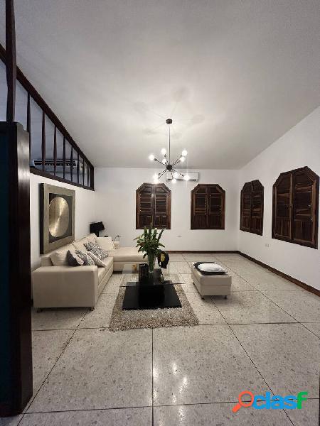 Casa de esquina en venta en Cumboto puerto cabello - reciben