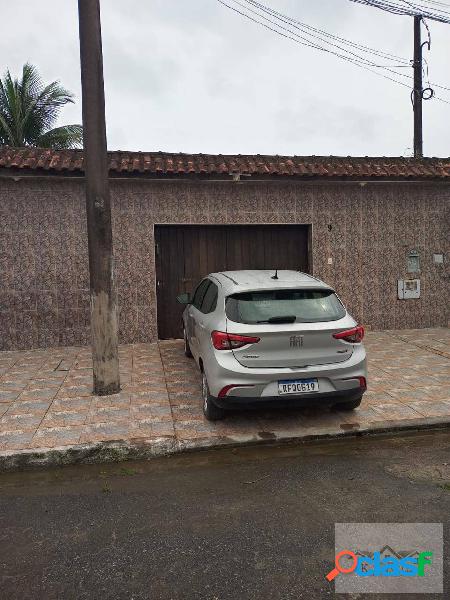 Casa em Itanhaém - 3 Dormitórios - 3 Vagas de Garagem -