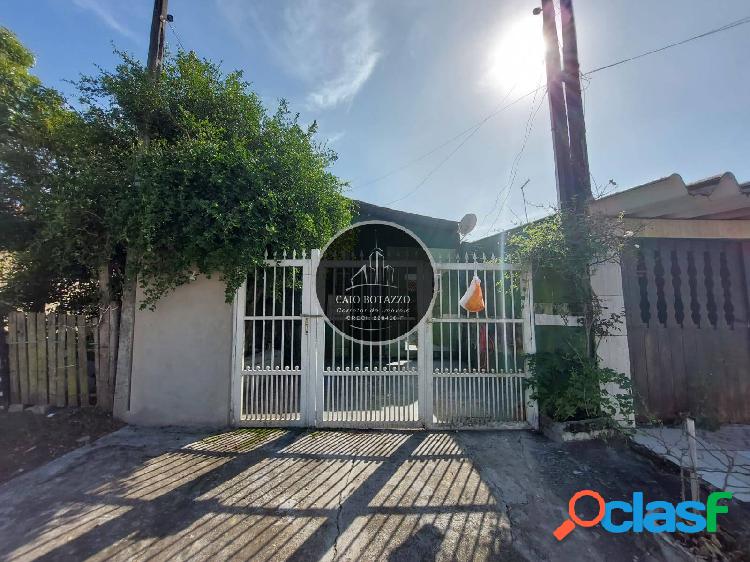 Casa em Mongaguá bairro Loty - 2 dormitorios - apenas