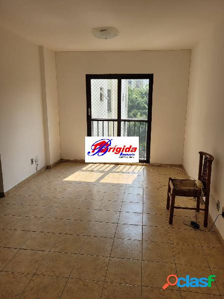 Excelente Apartamento com 02 Quartos, Lazer, no km 18,5 da