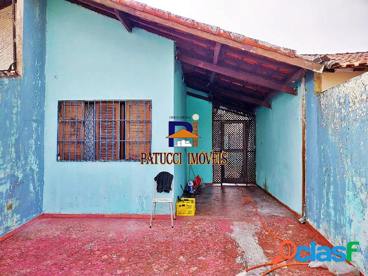 Exclusivo! Casa com 02 Dormitórios a 100 Metros do Mar!