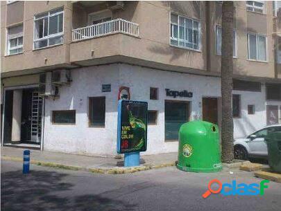 Local Comercial en Venta en Novelda, Alicante - 230 m²