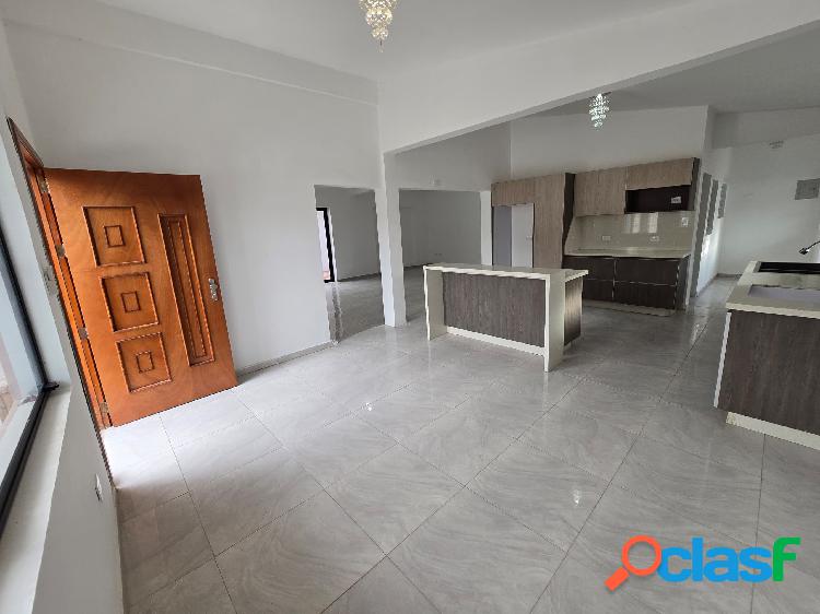 Oportunidad de Casa Remodelada en venta en TRIGAL NORTE