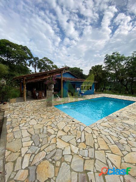 Tranquilidade em Atibaia - Chácara de 2500m² com Piscina,