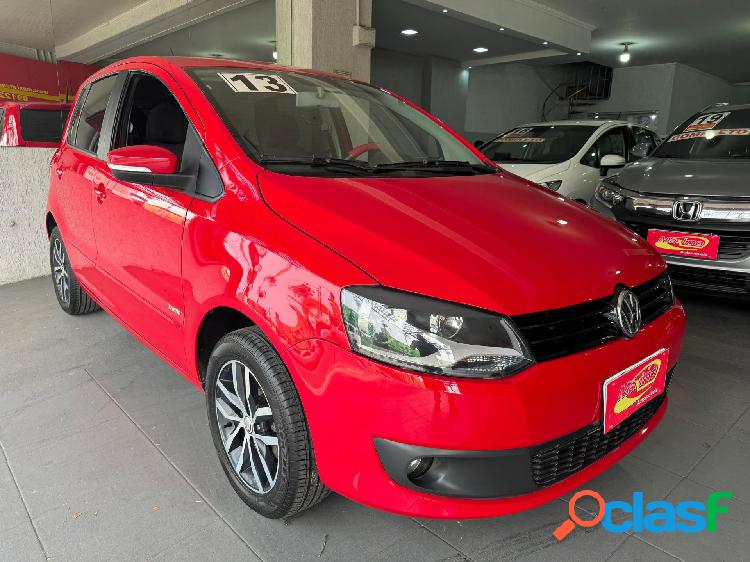 VOLKSWAGEN FOX 1.0 MI TOTAL FLEX 8V 5P VERMELHO 2013 1.0