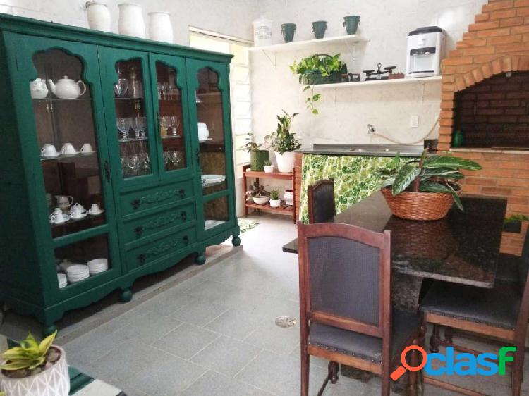 Venda, ótima casa com 4 dormitórios sendo 1 suíte, jd.