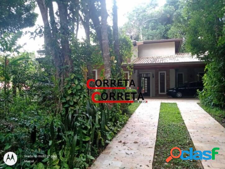 Vende chácara em condomínio fechado 3000 m2 em Ibiúna -