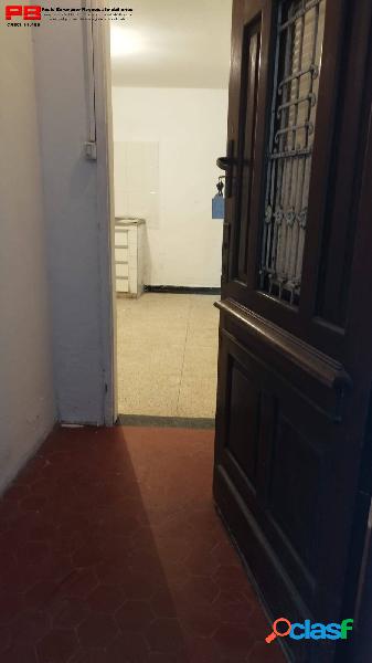 casa com 2 dormitórios na Lapa