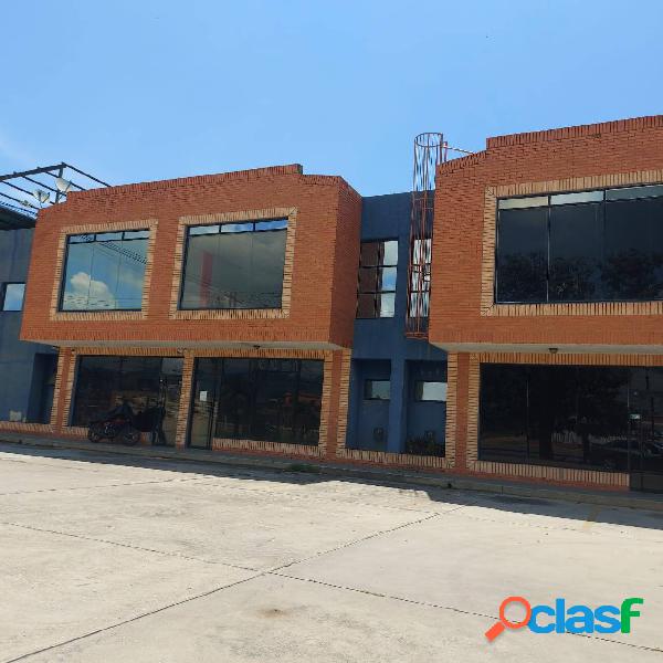 212 M Alquiler Local Comercial Oficina en C.C. San Roque