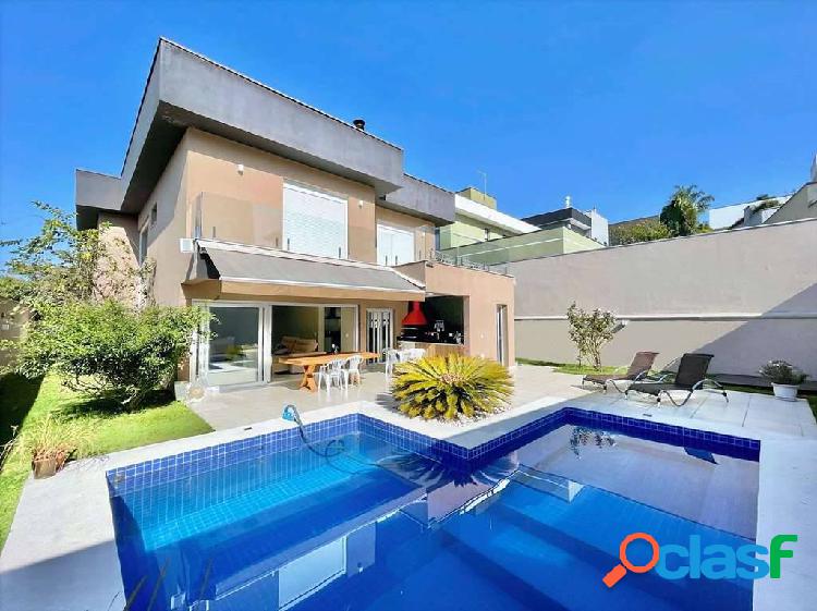 4 suítes, gourmet, piscina!