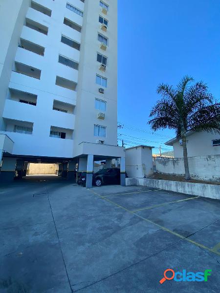 Apartamento com 2 dormitórios à venda, 60 m² por - R$