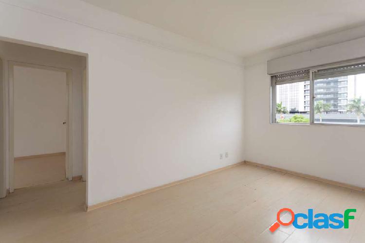 Apartamento com 2 quartos, 57m², à venda em Porto Alegre,