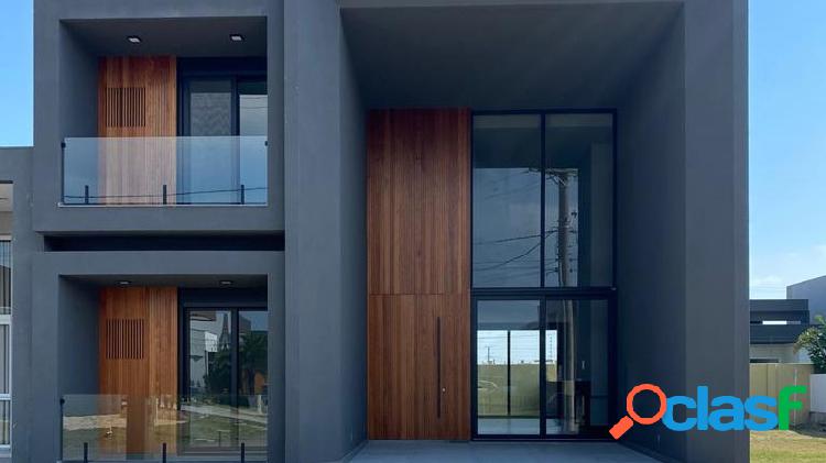Apartamento com 4 quartos, 231m², à venda em Xangri-lá,