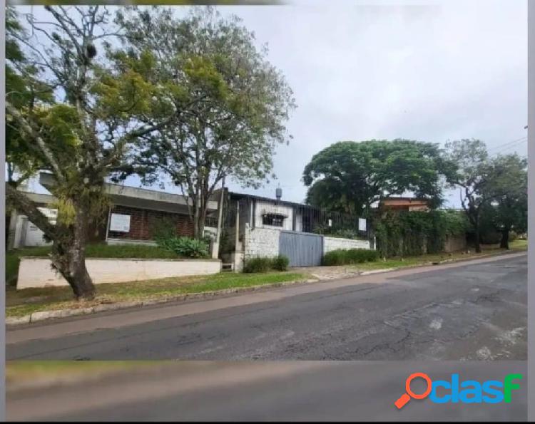 Casa com 1 quarto, 360m², à venda em Porto Alegre, Três