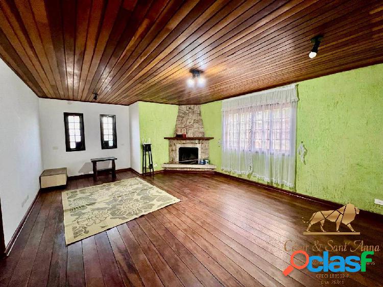 Casa com excelente localização para locação anual em