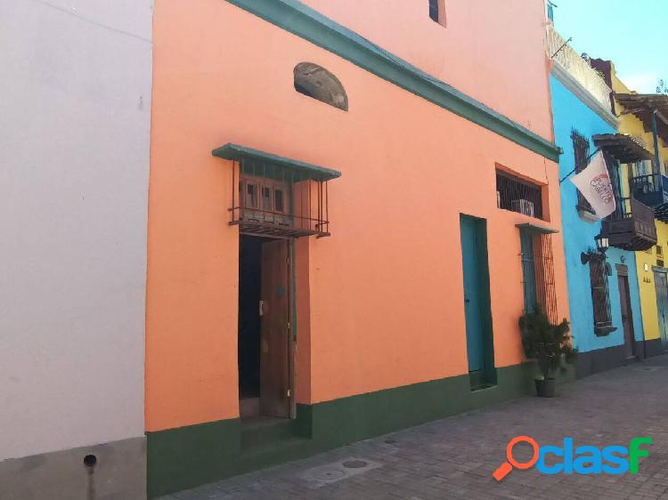 En alquiler local comercial de 106m2 situado en Puerto