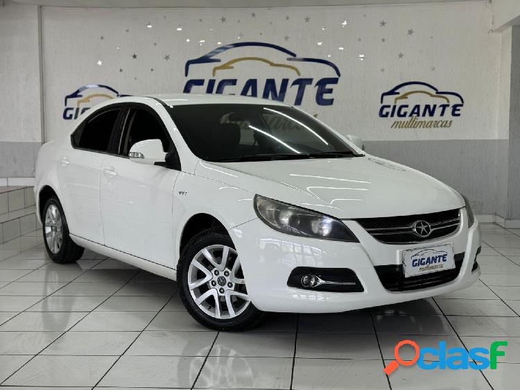 JAC J5 SEDAN 1.5 16V 4P MEC. BRANCO 2013 2.0 GASOLINA