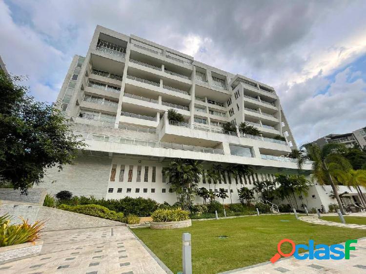 APARTAMENTO EN ALQUILER. Conj. Resd. Casablanca. Urb.