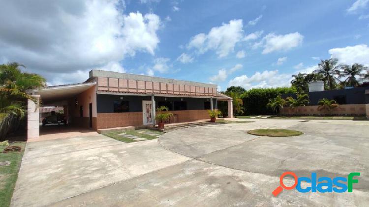 CASA EN VENTA EN EL SAFARI COUNTRY CLUB 2612 MTRS.