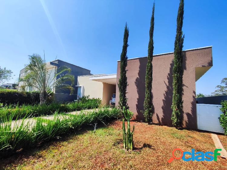 Casa Semi Mobiliada no Ninho Verde 1 - Aceita Financiamento