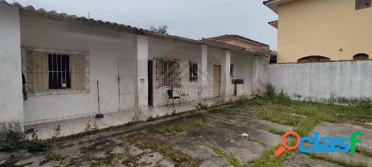 Casa a venda em Itanhaém, Jardim Mosteiro - 400m do mar