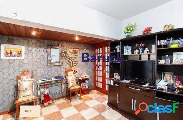 Casa em Parque Jabaquara com 189m²