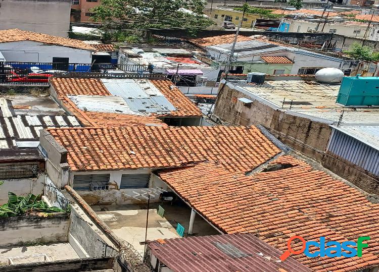 En venta terreno con uso comercial y casa para remodelar