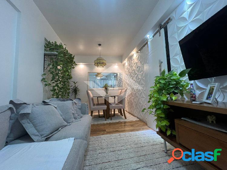Excelente apartamento no Condomínio Adryana Varandas