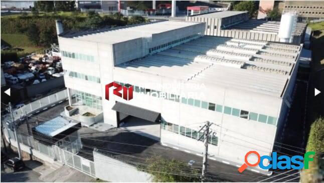 Galpão de 2.941 m² Locação e Venda em Barueri-SP.