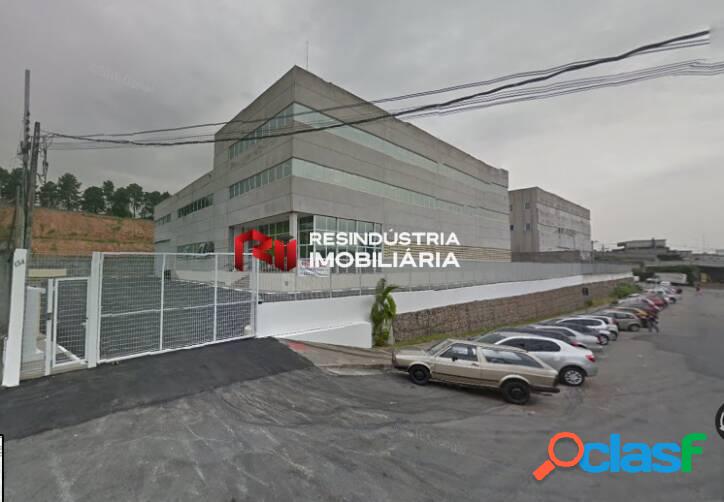 Galpão de 3.000 m² Locação em Barueri-SP.