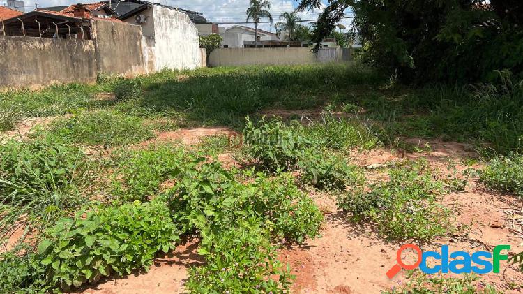 Oportunidade Única! Terreno de 718m2 Ideal para Negócios