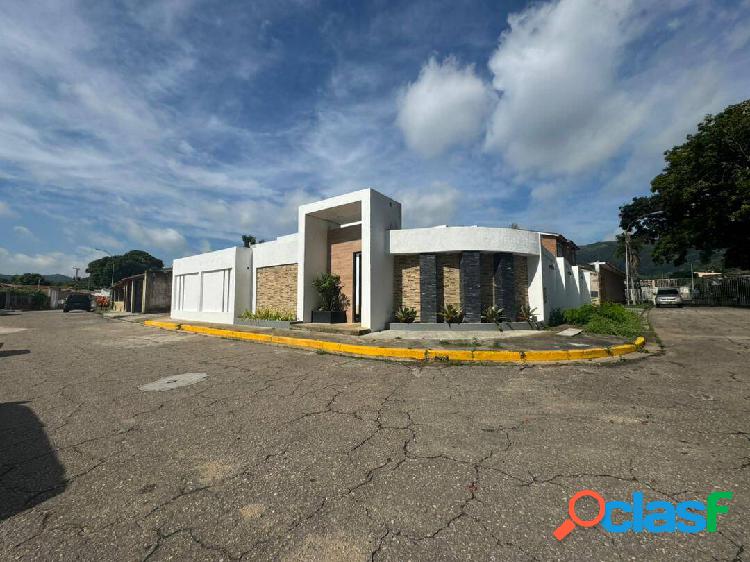 Se Vende Casa 533m2 Urbanización Prebo II, calle 137C.