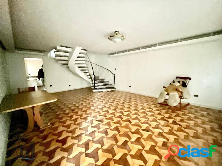Sobrado de 3 quartos, garagem para 3 carros - Super