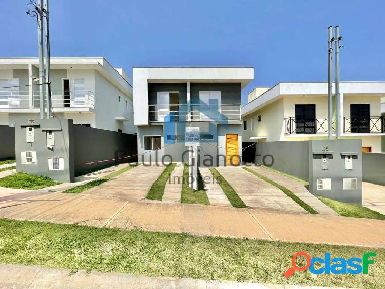 Sobrados novos com 3 quartos / 2 vagas em Caucaia do Alto -