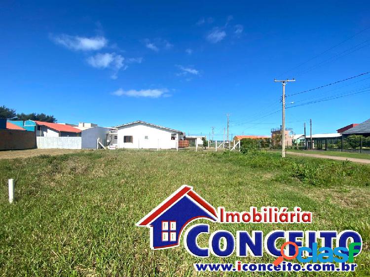 T219 - Ótimo terreno medindo 250m² a 80 metros do mar