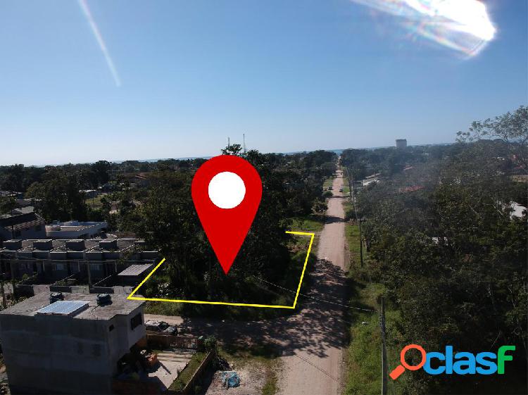 TERRENO DE ESQUINA COM 384M²