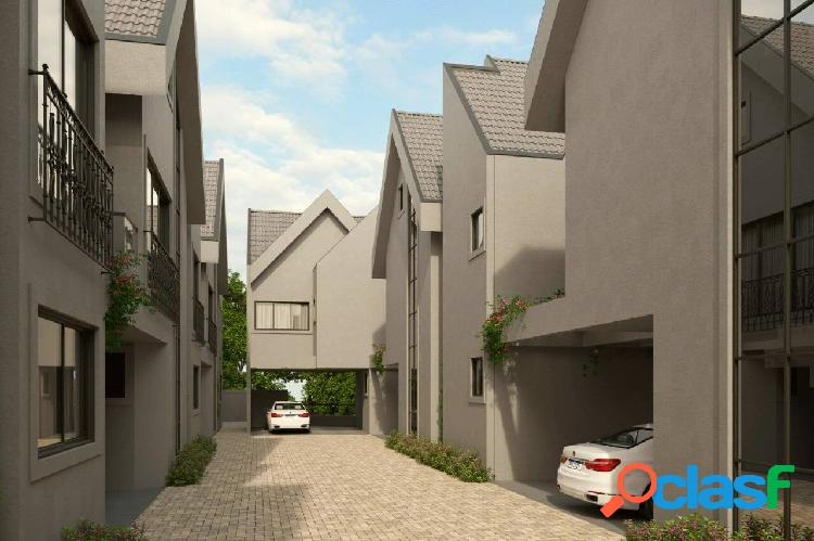 Triplex no Bairro Ahú com 4 Suítes (Lançamento!)