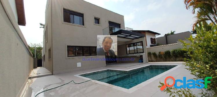 Vende-se Linda Casa no Alphaville 3, 4 suítes, piscina e