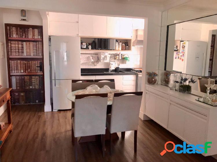 Vendo Apartamento próximo ao metro Tatuapé