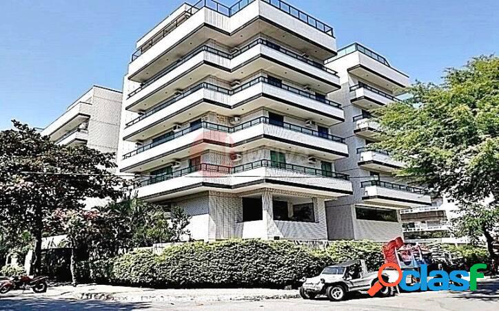 Apartamento com 3 quartos à venda ou locação fixa -