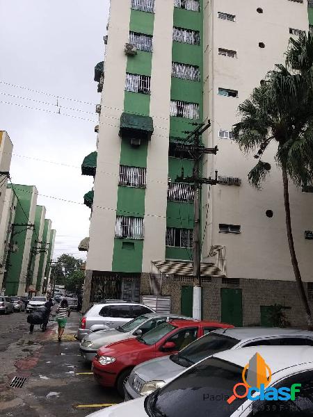 Apartamento à venda no Condomínio Alcântara I - Bloco