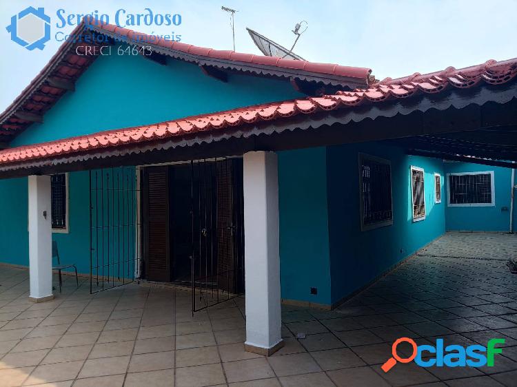 CASA EM LOTE INTEIRO COM 3 QUARTOS -CHURRASQUEIRA - 600M DA