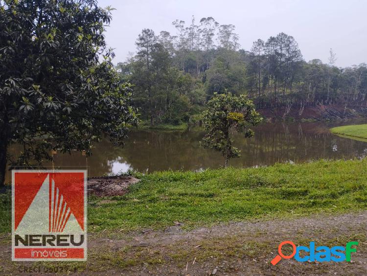 SÍTIO EM MEIO À NATUREZA PARA LAZER E DESCANSO EM